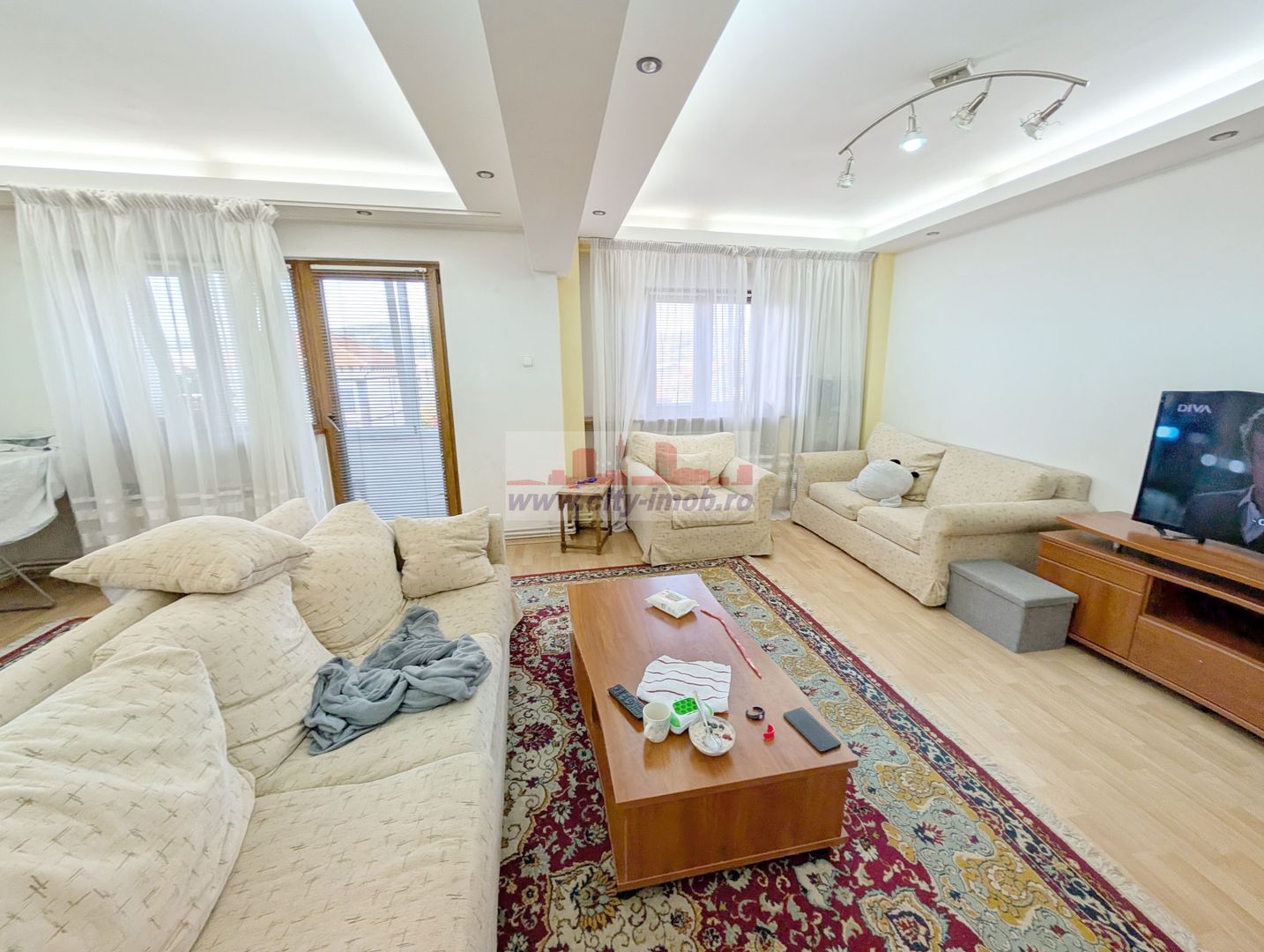 Vanzare Apartament 3 camere Curtea de Arges, Judetul ARGES - Poză 3