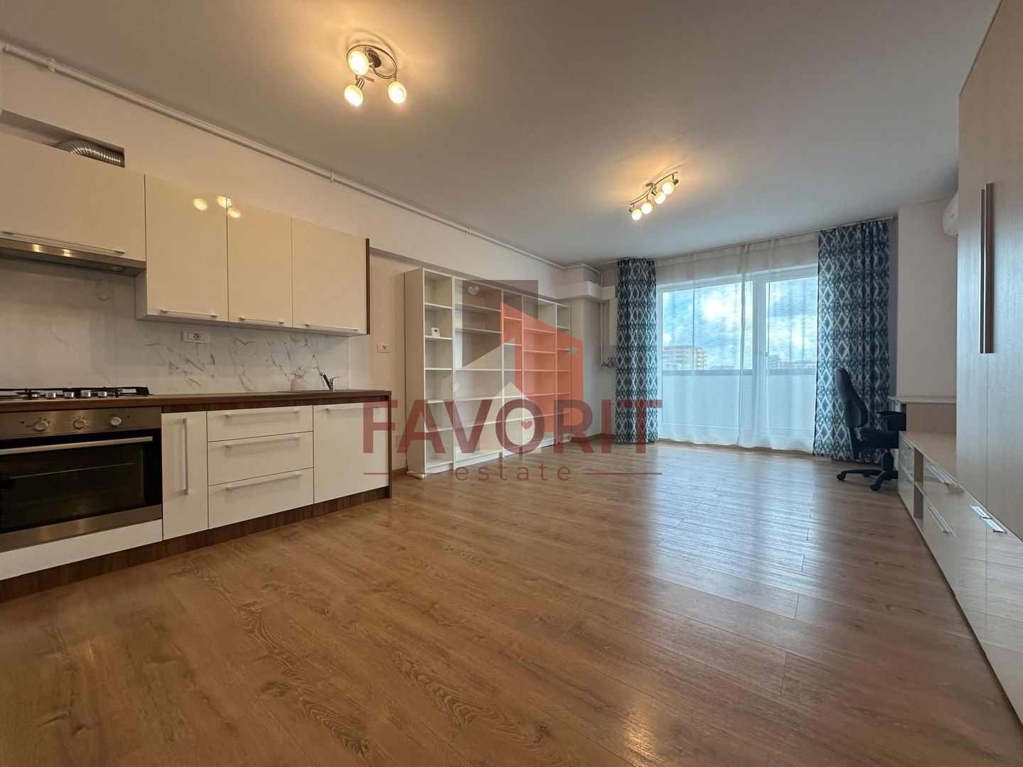 2 camere | etaj intermediar | Bloc nou in oras | zona excelenta | - Poză 2