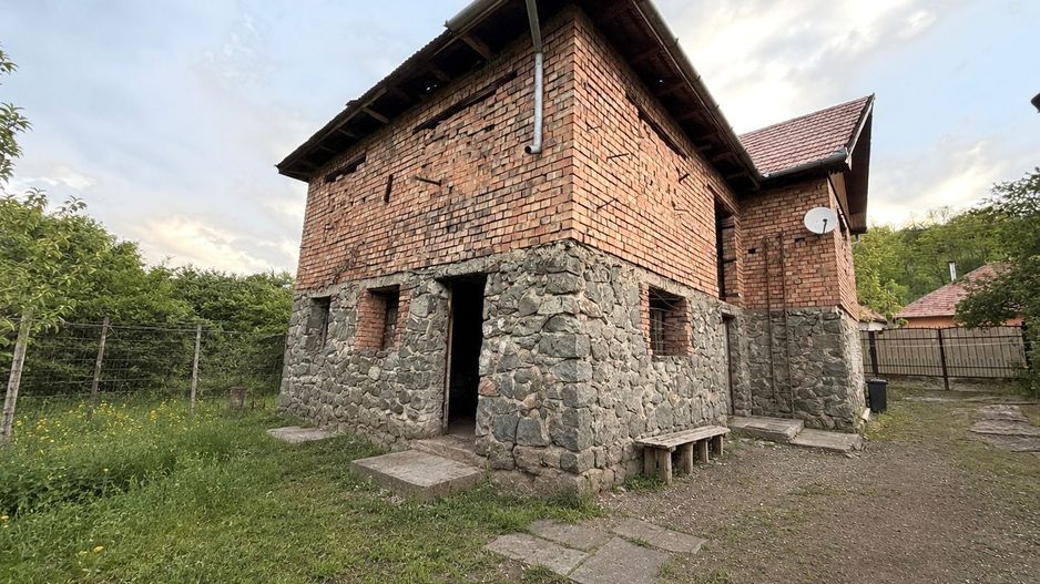 Casa individuala 102mp utili, 810 mp teren - Comuna Metes - Poză 2