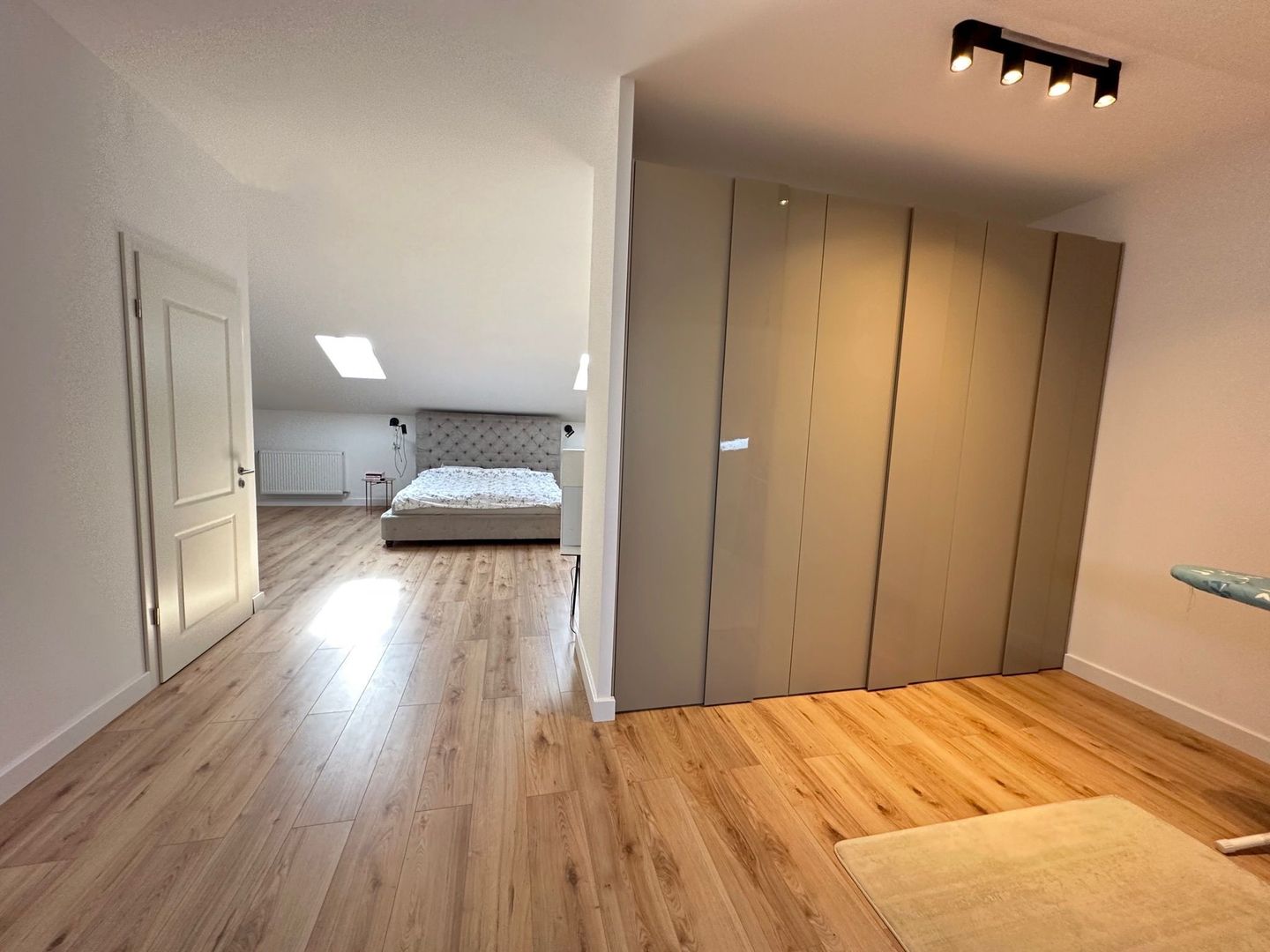 VILA 5 CAMERE | CORBEANCA | LANGA PADURE - Poză 9