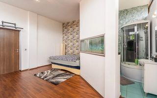 Vilă cu design și dotări deosebite de vânzare - Poză 9