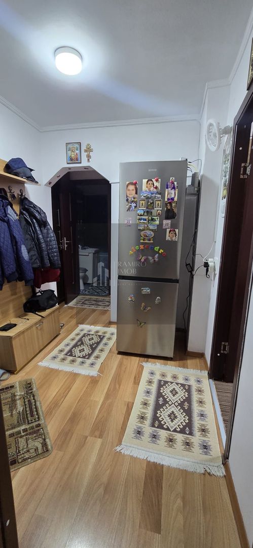 Apartament 2 camere zona Titan decomandat etaj 1 - Poză 7