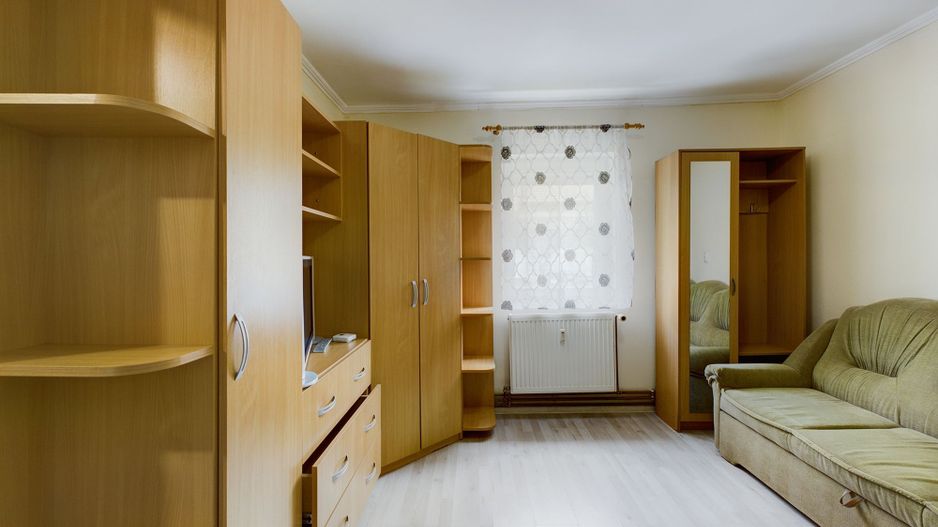 Garsonieră confort 1 zona Pârneava - Poză 2