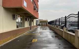 Spațiu comercial de vânzare – 247 mp utili, împărțiți în 2 unități - Poză 2