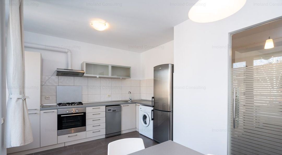 Apartament 3 camere de închiriat spațios proaspăt renovat - Poză 16