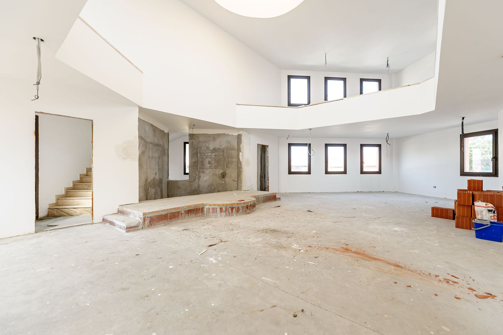 Clădire comercială în zona Grădiște. - Poză 36