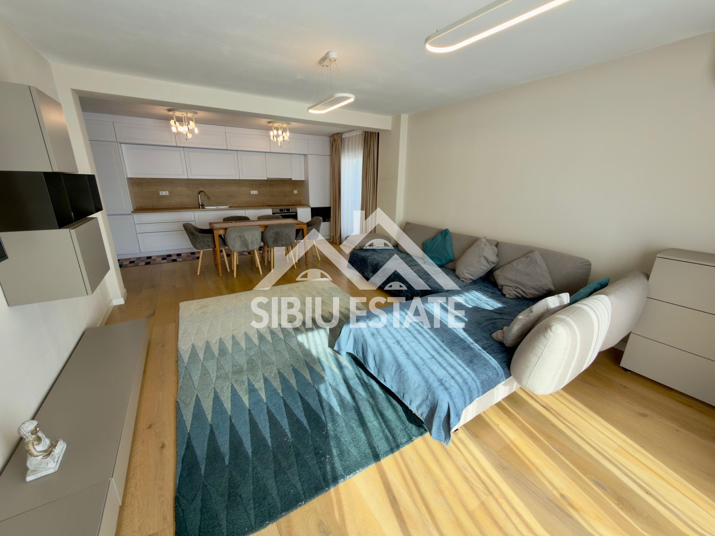 Apartament 4 camere cu terasa si pod, mobilat utilat - Poză 1