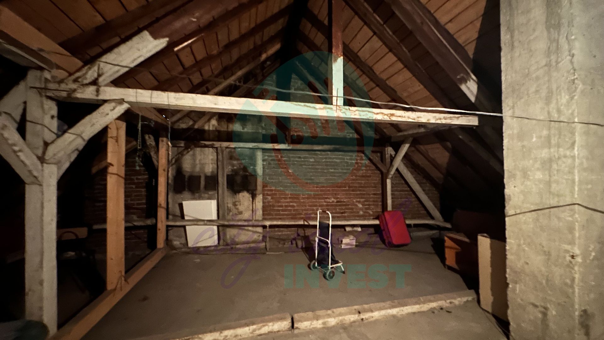 Casa in Vatra Luminoasa cu o curte generoasa - Poză 12