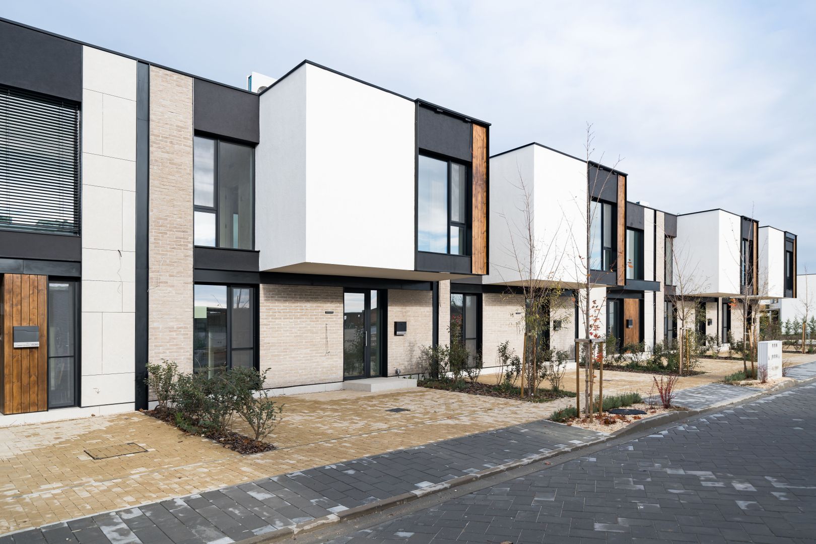 Vila tip UV03 mobilata partial in Amber Forest-prima inchiririere - Poză 3