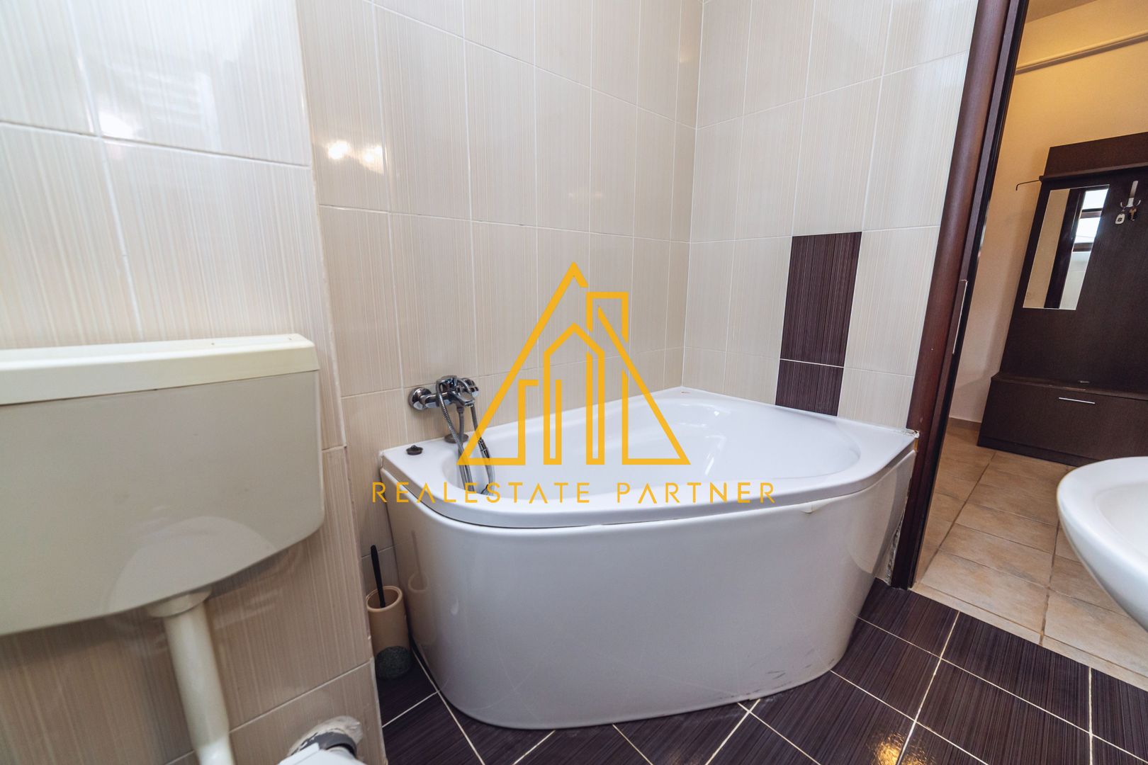 Apartament luminos, completat de spații utile și confortul de care ai nevoie! - Poză 18