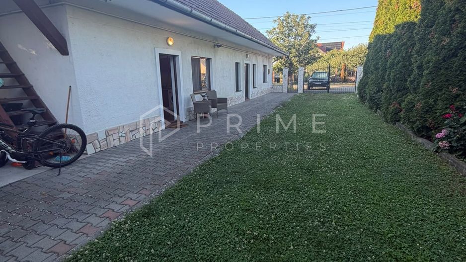 Casa de inchiriat Remetea - Curte comuna - Zona linistita - Poză 6