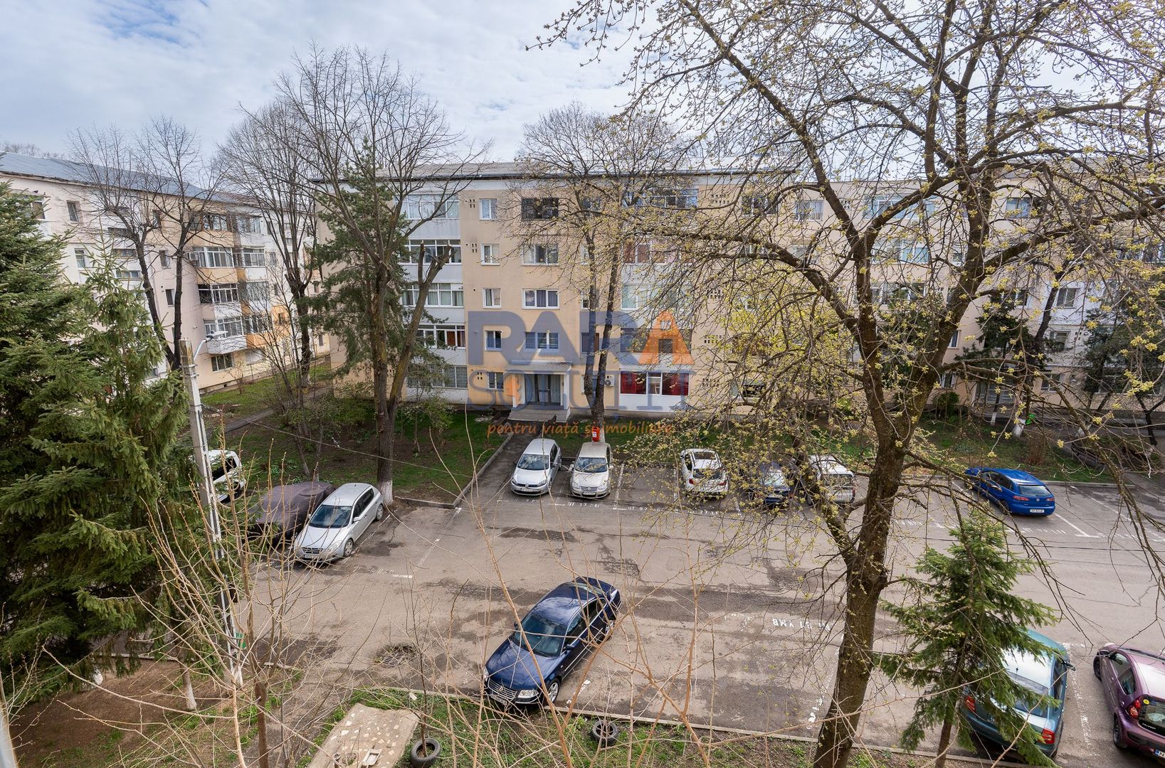 Apartament 3 camere, două băi - Str. Bogdan Dragoș - Poză 16