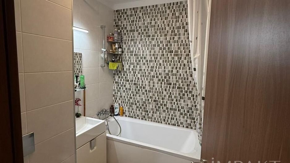 Apartament cu 3 camere si terasa spatioasa 26mp in Buna Ziua - Poză 8