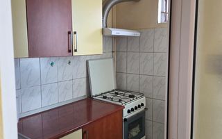 Garsoniera zona Astra,bloc izolat - Poză 3