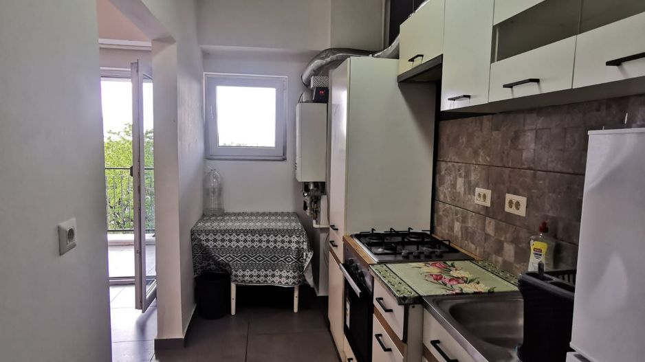 Garsoniera spatioasa mobilata si utilata - Poză 11