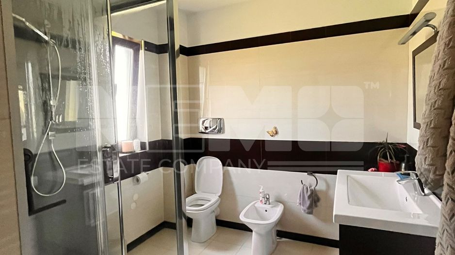 Casa si 4 Hale de Vanzare  cu 24 Ari I Suceava/Burdujeni I 430.000Euro - Poză 8