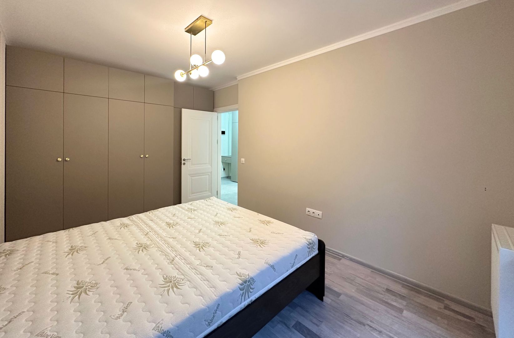 Vânzare Apartament 2 camere mobilat Avantgarden 3 faza 4 - Poză 8