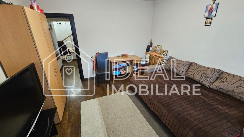 Casa Mobiltata-Utilata cu 4 camere,  pe Pictor Brana - Poză 8