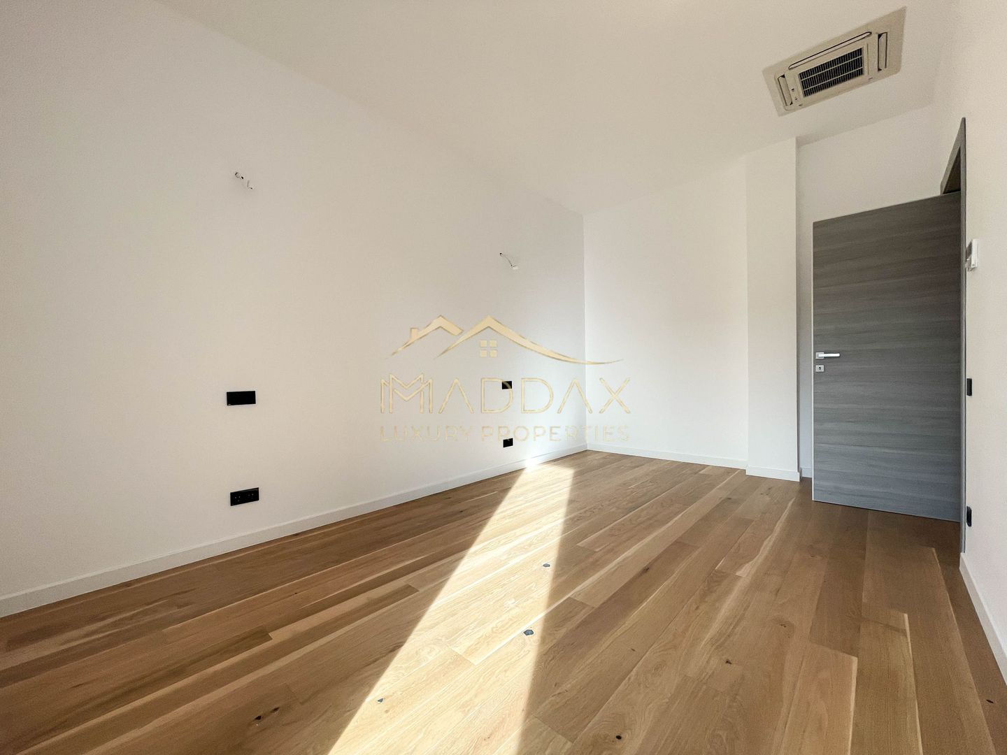 2 Rooms 100 sqm / high ceiling ***LUX***First Rent***/ Floreasca / 2 Parking - Poză 16