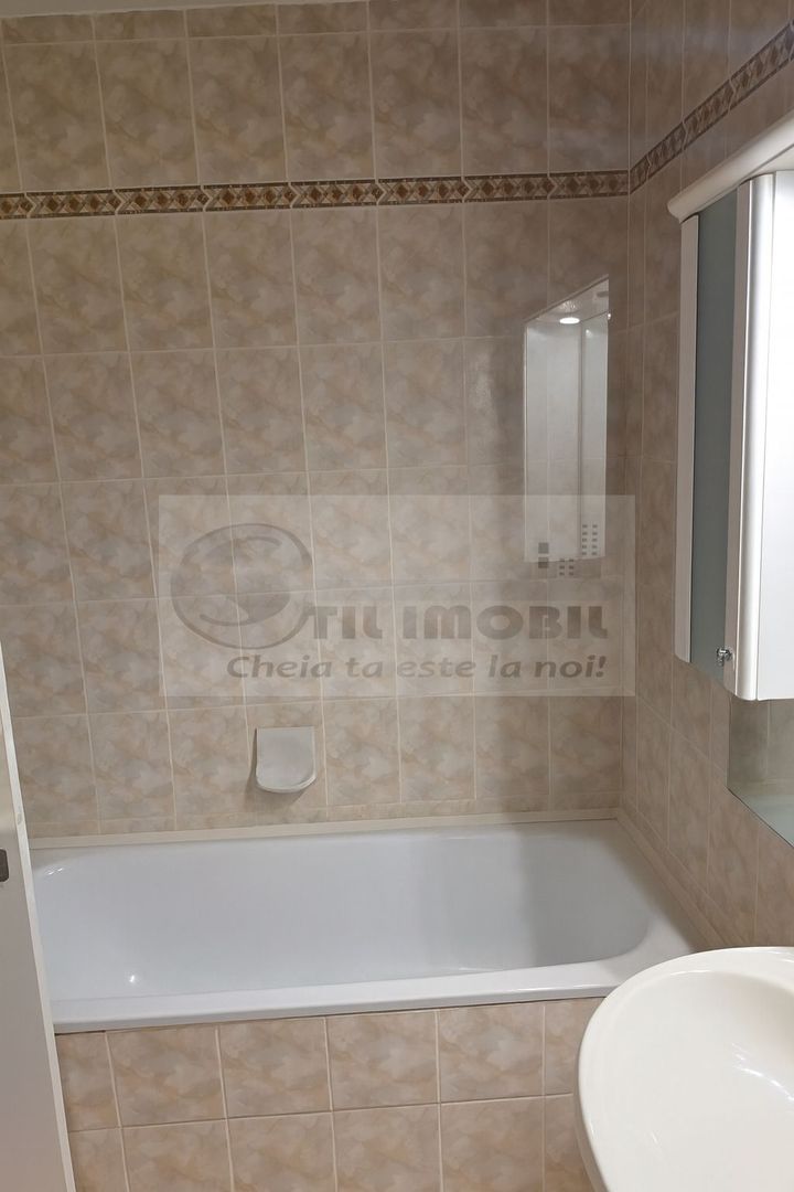 Apartament 2 cam decomandat- Bld. Poitiers- 115.000 euro - Poză 12