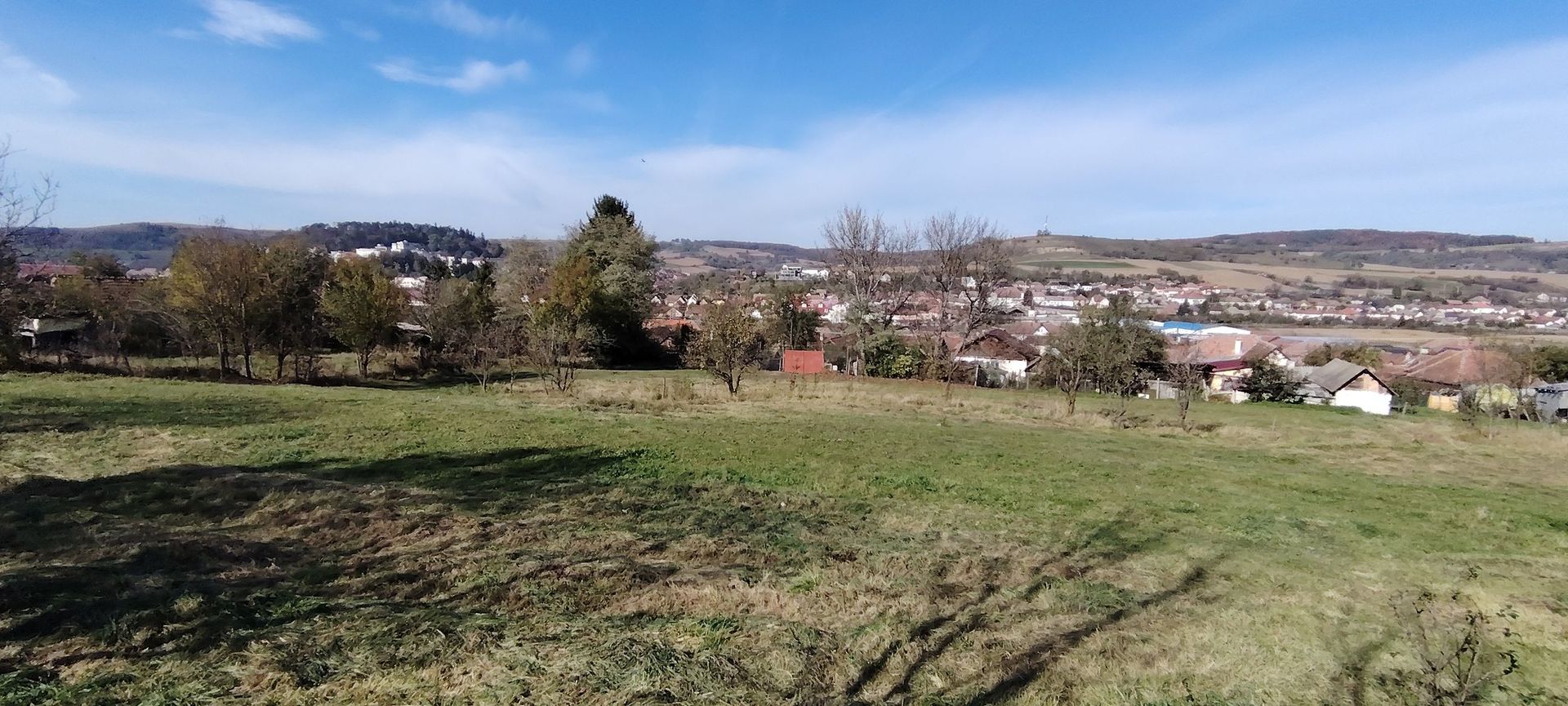 Teren intravilan 3.798 mp în Agnita, cu posibilitate de parcelare - Poză 1
