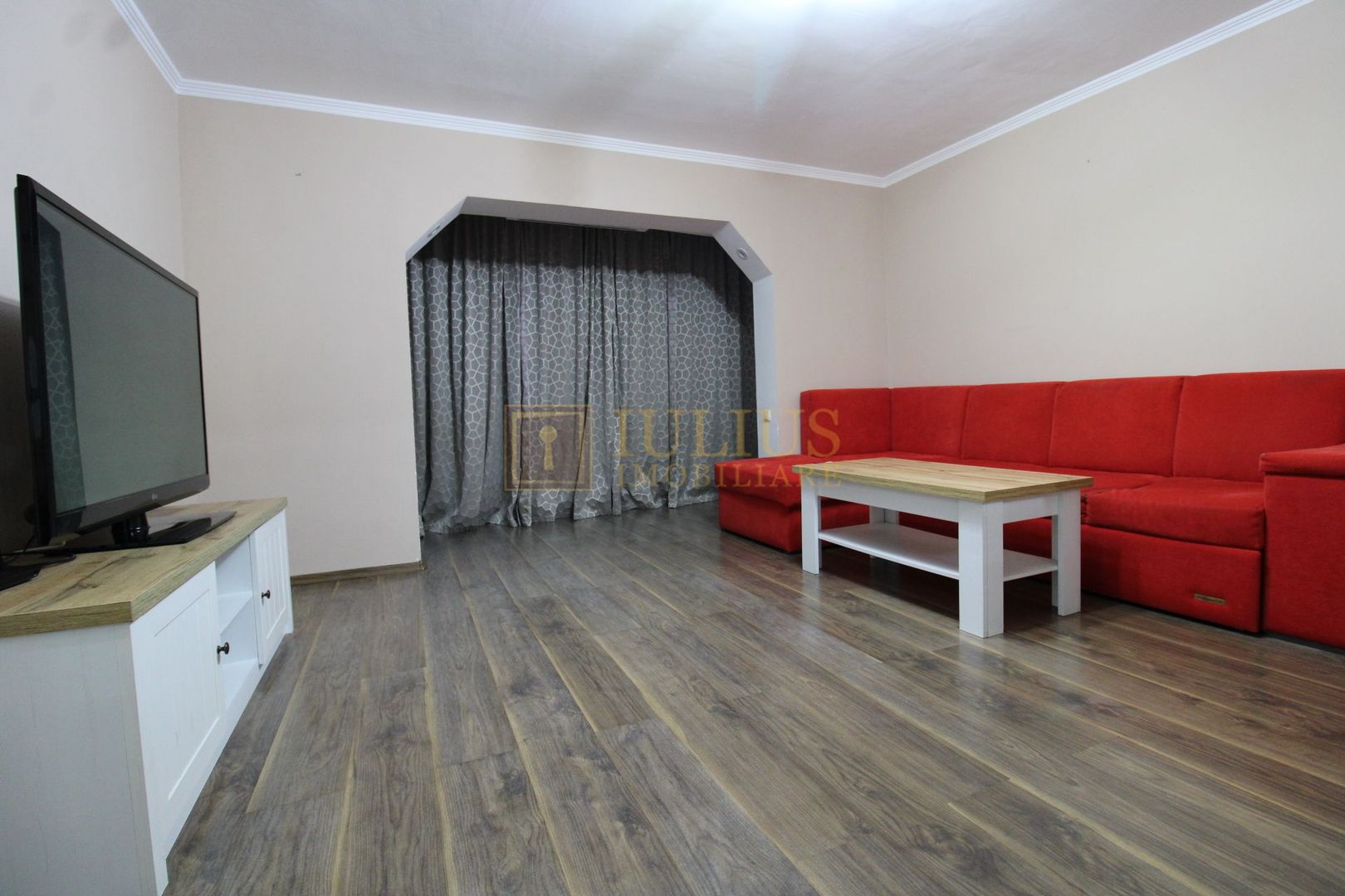 Complex, 3 camere, centrala proprie, aer condiționat. - Poză 2