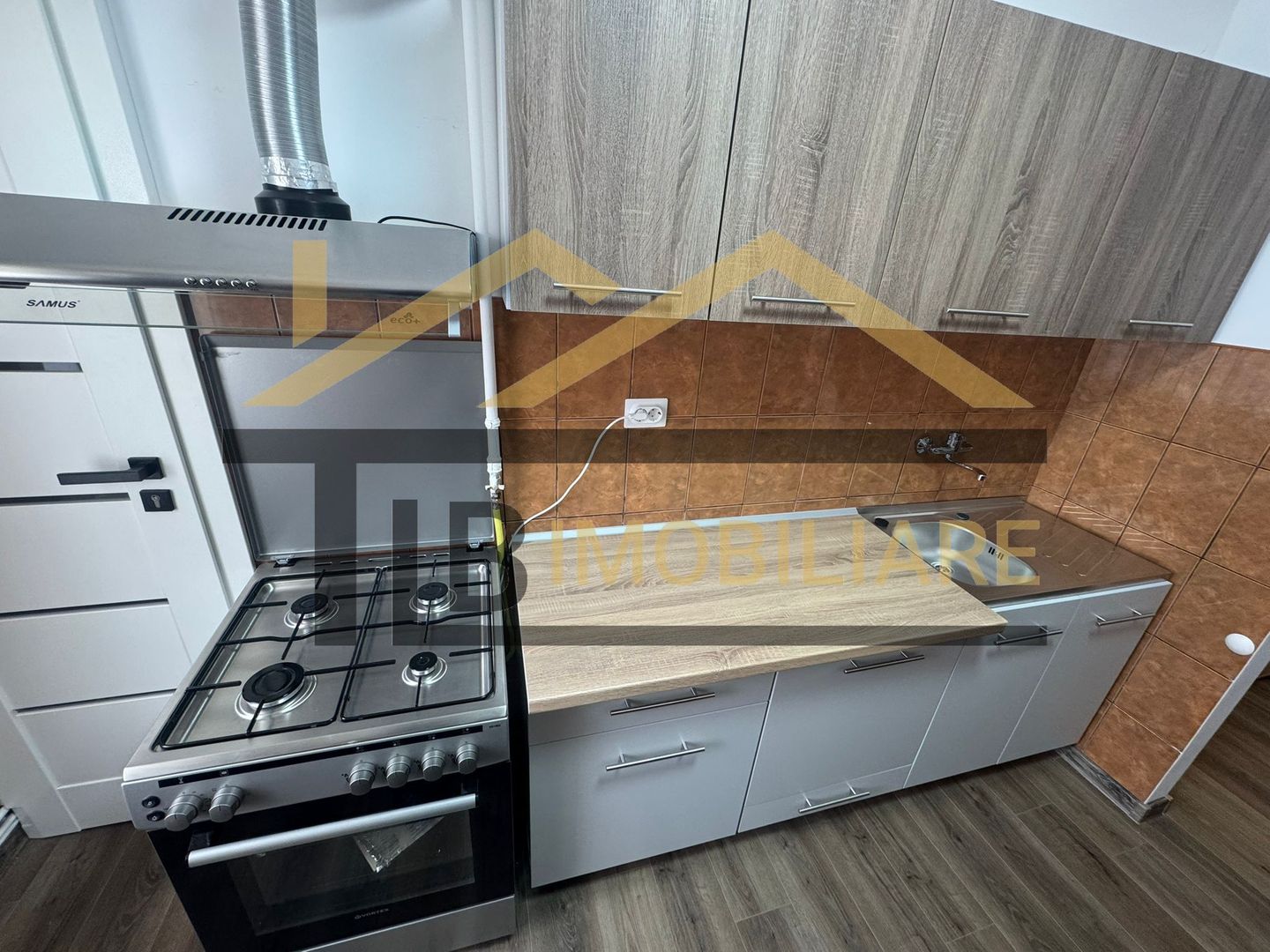 Apartament de 3 camere, 70 mp, decomandat, Zona Fortuna - Poză 9