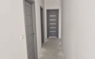 Casă / Vilă cu 4 camere de vânzare în Mosnita Noua - Poză 5