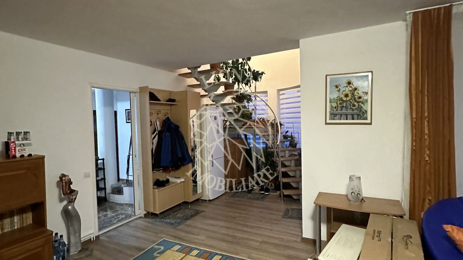 Casa 5 camere 310 mp-teren 600 mp- balcoane-terasa-garaj-Zona Centura - Poză 5