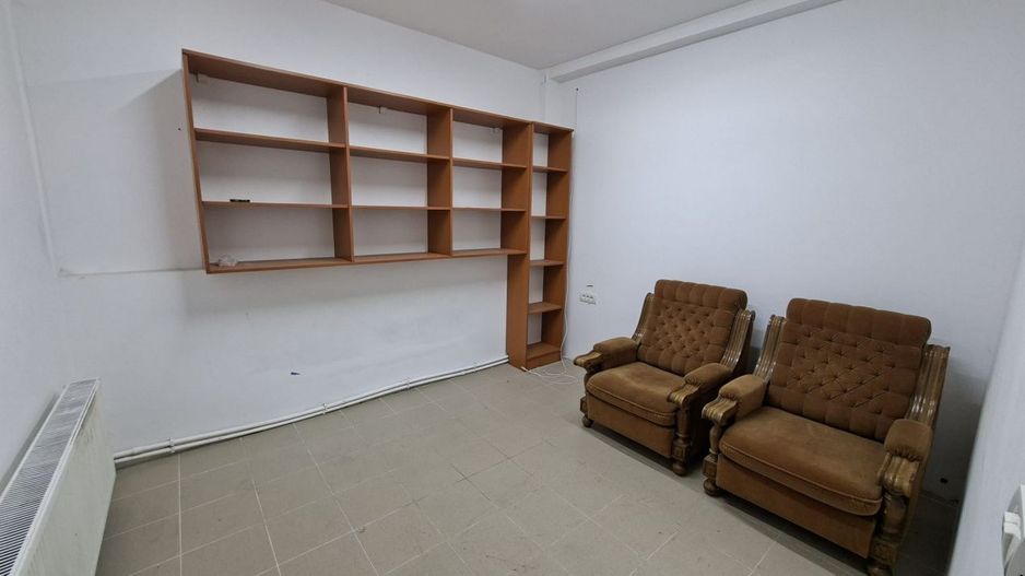 Inchiriere Spatiu comercial 600 mp Bascov-Centru cu parcare - Poză 7
