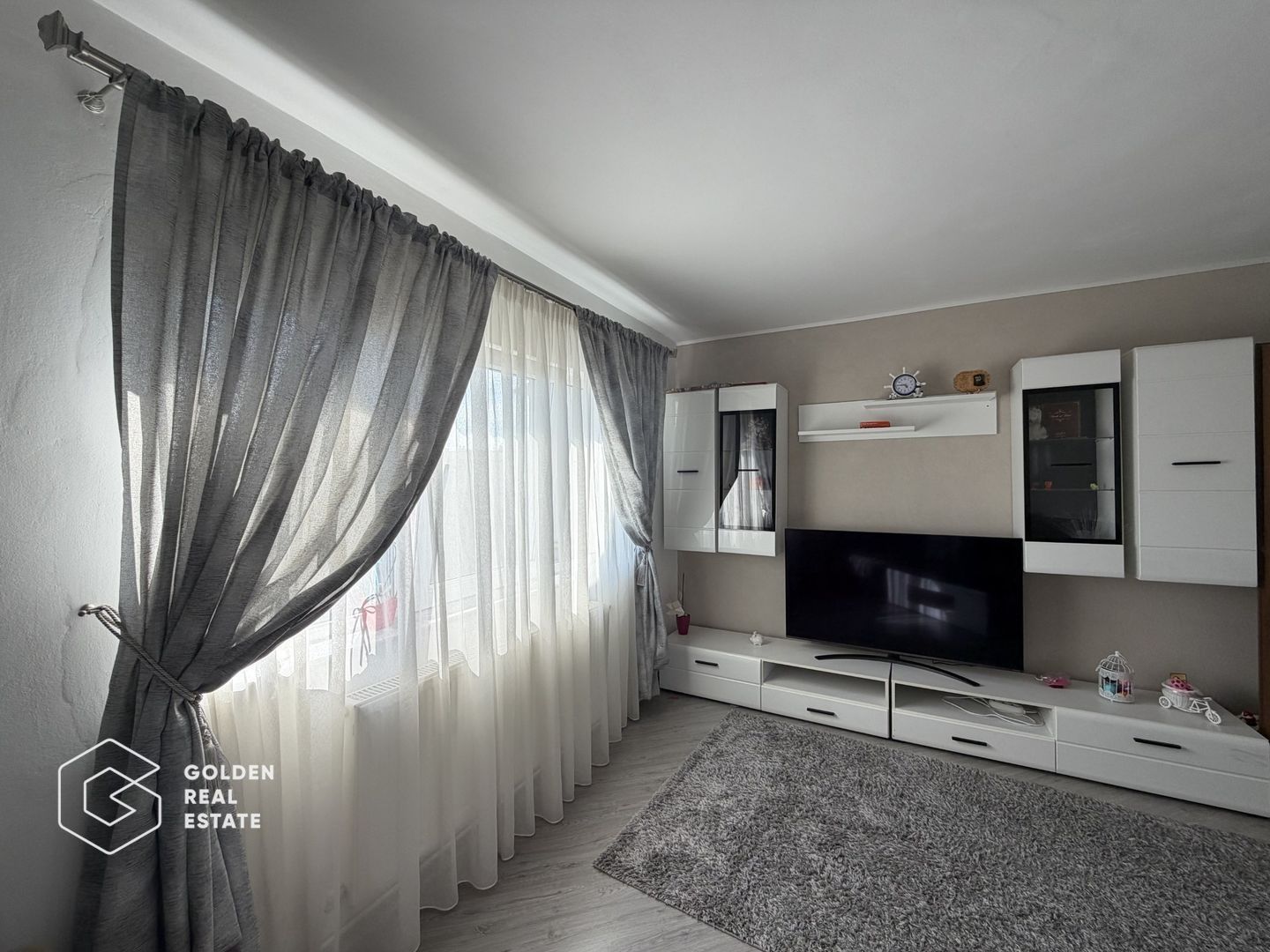 Apartament 2 camere decomandat, Micalaca, zona 300 - Poză 4