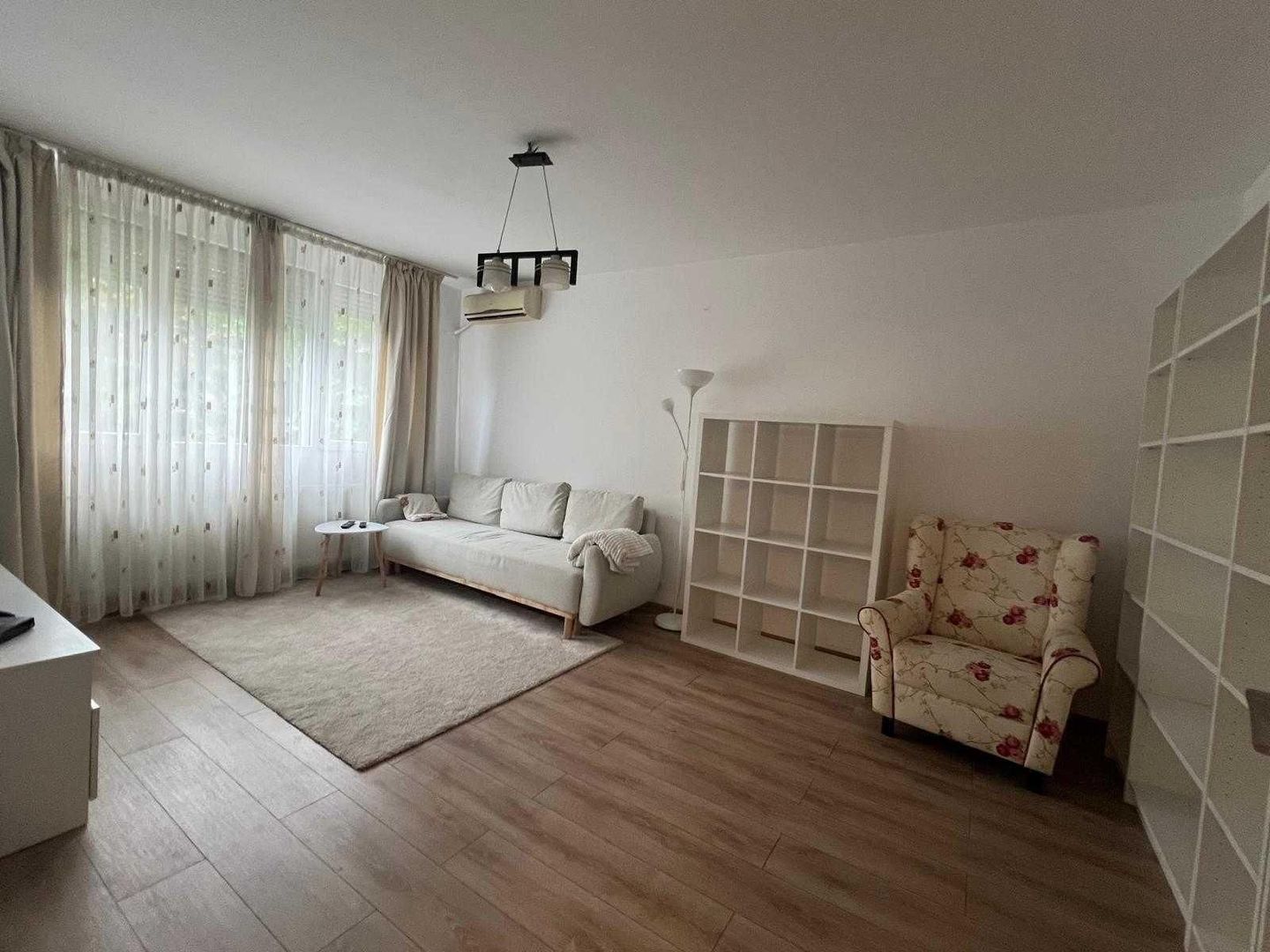 AP. 3 CAMERE- APARATORI, CAT-FRIENDLY, BUCATARIE INCHISA, METROU - Poză 1