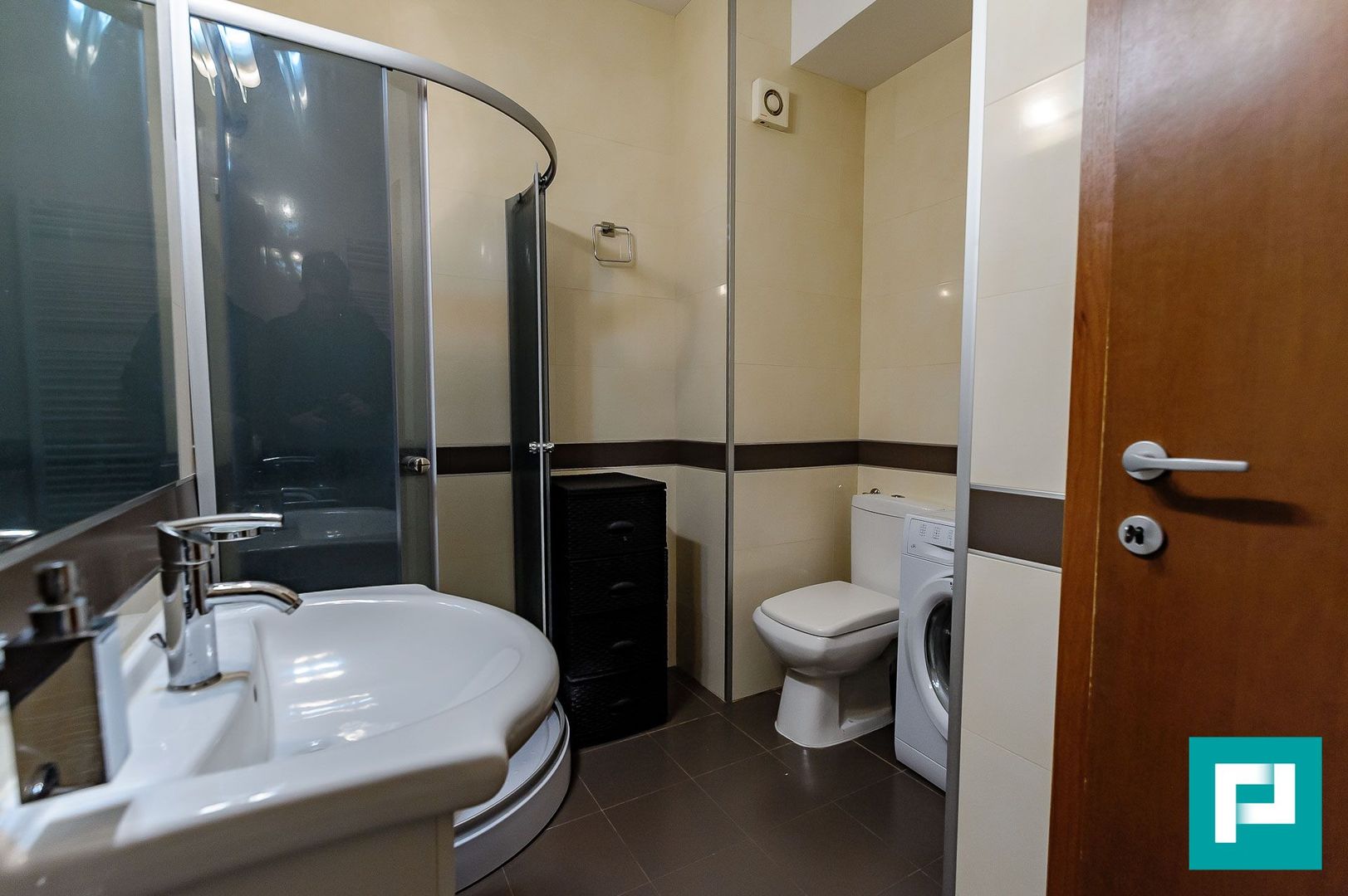 Apartament cu 3 camere, Ared Uta. - Poză 12