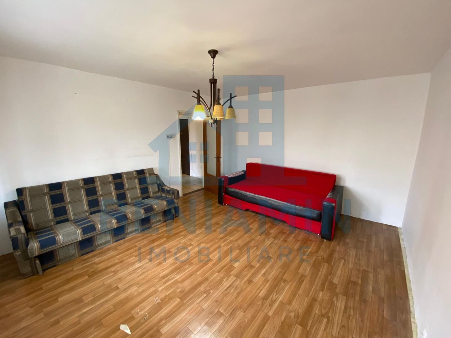 2 camere decomandat, etaj 3/4, boxa, aproape de Spitalul Judetean - Poză 2