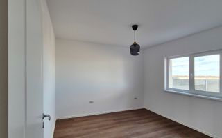 Duplex 4 camere, 3 dormitoare Mosnita Noua - Poză 9