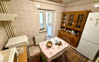 3 decomandat cu 2 bai - etaj 1 - centrala - Parculet Rovine - - Poză 4