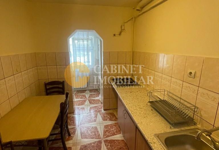 Apartament cu 2 camere decomandat bloc din 1982 zona Alexandru - Poză 3