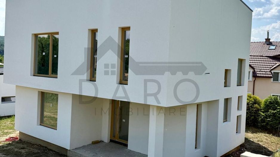 Casa moderna Corunca 215 mp, str Rasaritului - Poză 2