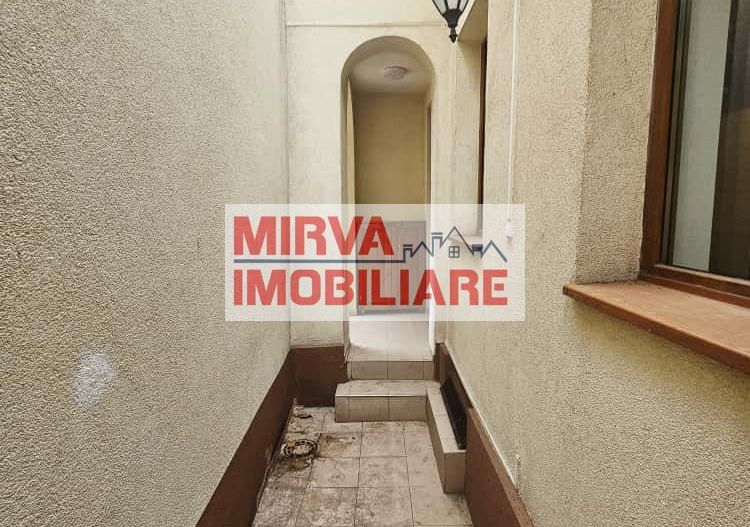 Casă 3 camere de închiriat, zona Centrală–ideală pentru salon/birouri - Poză 18