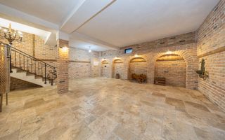 RASNOV| Cladire multifunctionala | 350 mp | Vad turistic si comercial - Poză 6