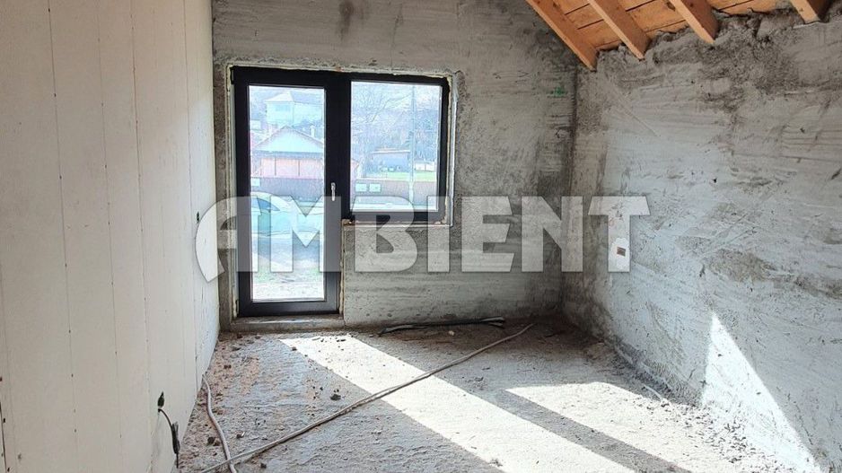 CASĂ individuală P+1E și teren 3000 mp, zona BRODOC; - Poză 4