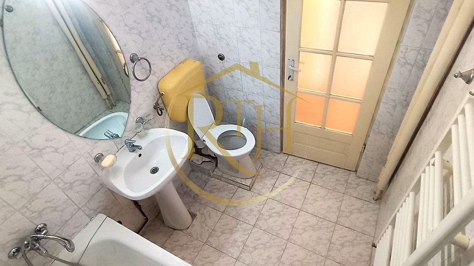 De vanzare apartament 2 camere zona centrala, comision ,,0" - Poză 16