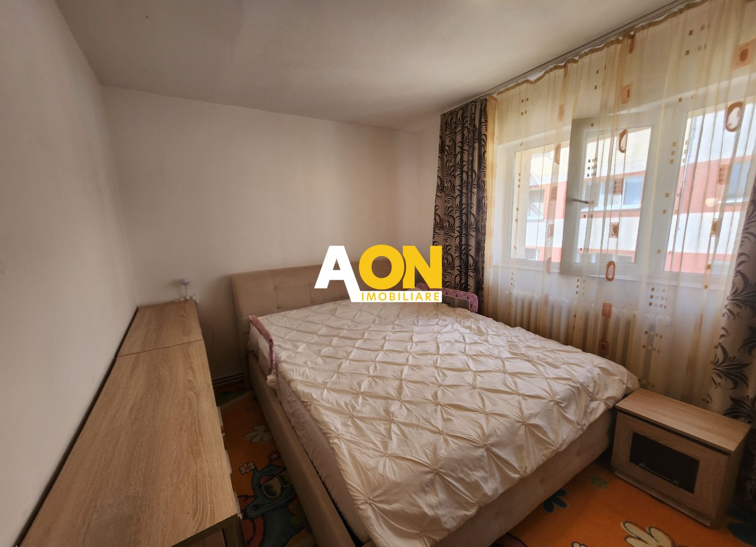 De vanzare apartament 3 camere, etaj intermediar, Cetate - Poză 4