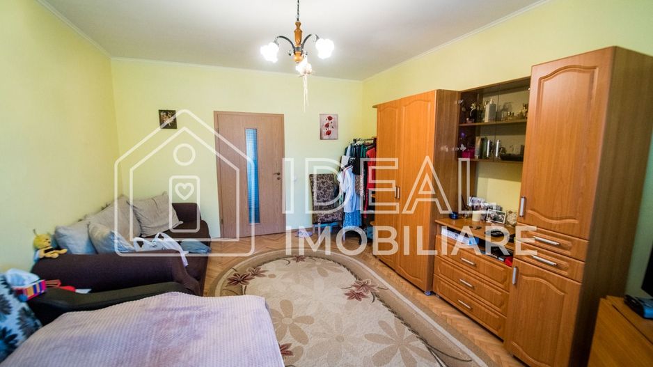 Casa Individuala cu 8 camere si 430 mp de curte, zona Calea Poplacii - Poză 22