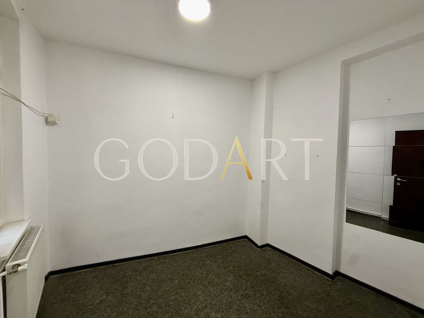 Apartament in vila | Ultracentral | 2 intrări | Garaj 30 mp | Renovat - Poză 7