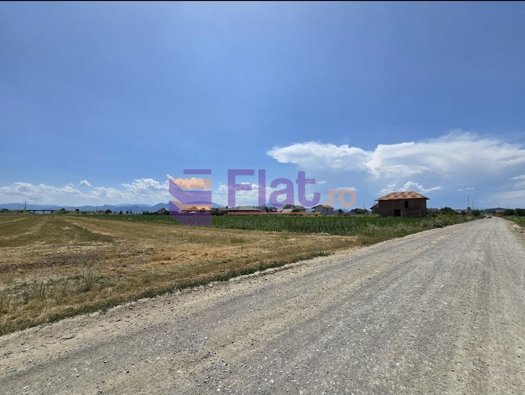 Teren intravilan de vânzare în Hărman, Brașov cu utilitati - Poză 4