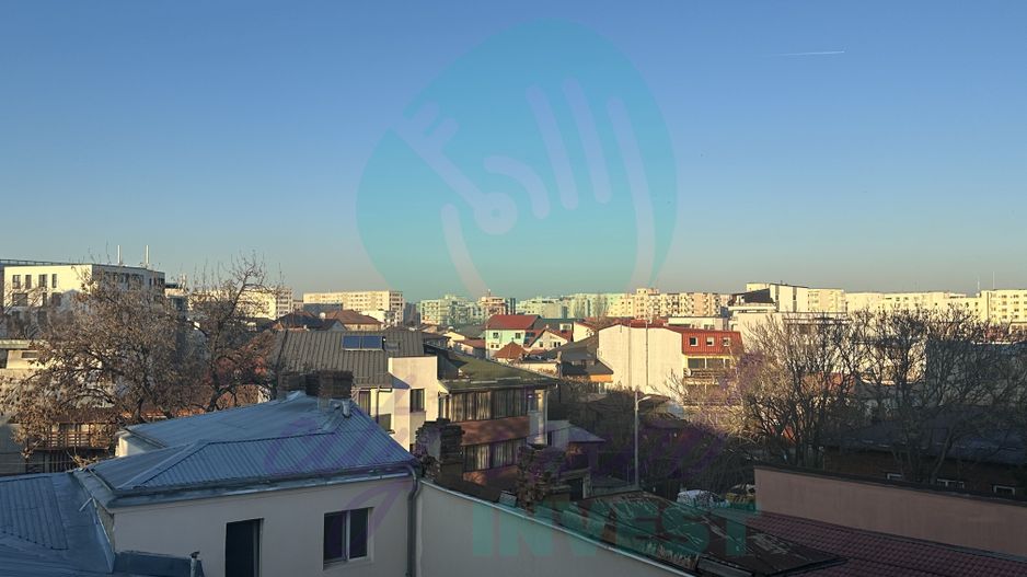 2 camere SPATIOASE cu 2 BAI si VIEW SPECTACULOS - Poză 1