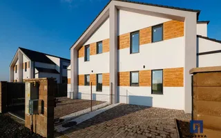 Duplex cu 4 camere si teren generos de 352 mp – Mosnita Noua - Poză 38