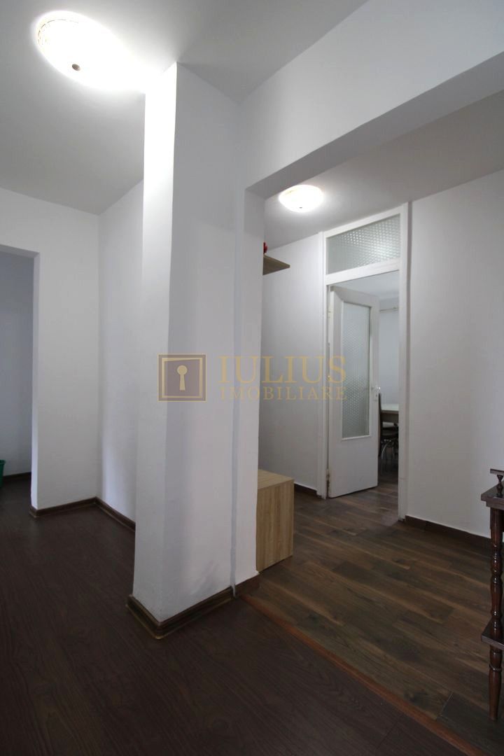 Zona Lipovei, 4 camere + 2 bai, centrala proprie, PET-FRIENDLY - Poză 6