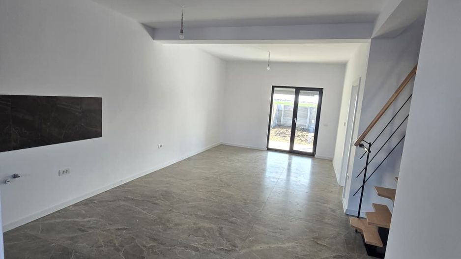 DUPLEX, MOSNITA NOUA, 4 CAMERE - Poză 1